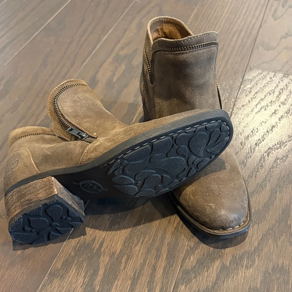 New. Born Women's Brown Suede Ankle Booties with Side Zip